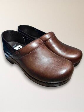 Dansko Professional Brown Pebbled Leather Clogs Womens 42 Comfort Shoes Nurse